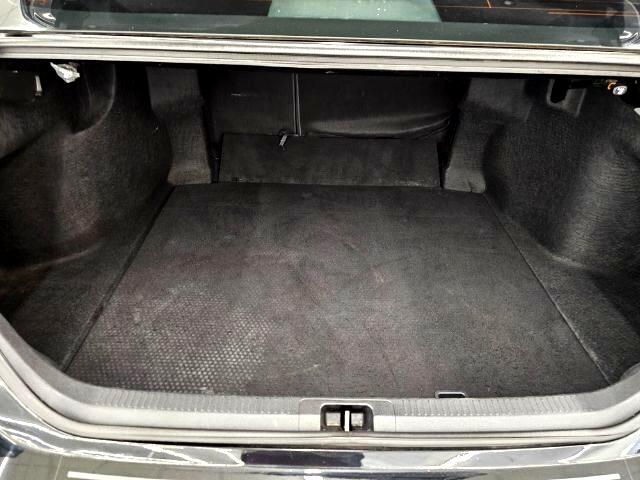 2018 Toyota Camry LE photo 39