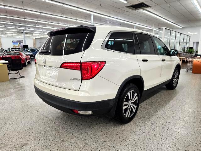 2018 Honda Pilot LX photo 4