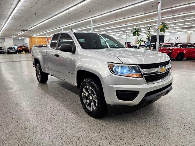 2015 Chevrolet Colorado Base photo 3