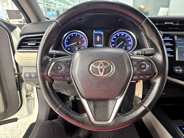 2020 Toyota Camry SE photo 7