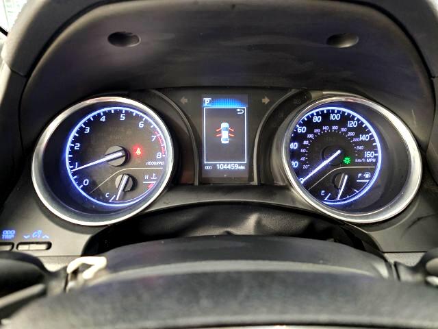 2020 Toyota Camry SE photo 10