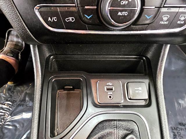 2019 Jeep Cherokee Latitude photo 21