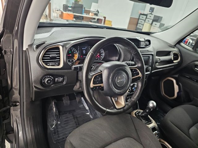 Jeep Renegade FWD 4dr Latitude 2016