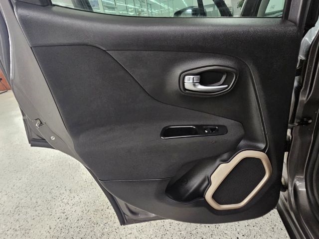 Jeep Renegade FWD 4dr Latitude 2016