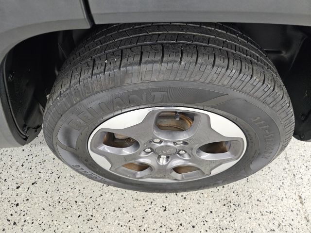 Jeep Renegade FWD 4dr Latitude 2016