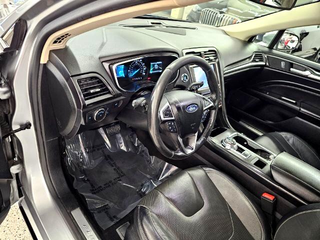 2020 Ford Fusion Titanium photo 4