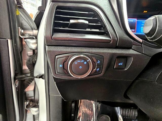 2020 Ford Fusion Titanium photo 10