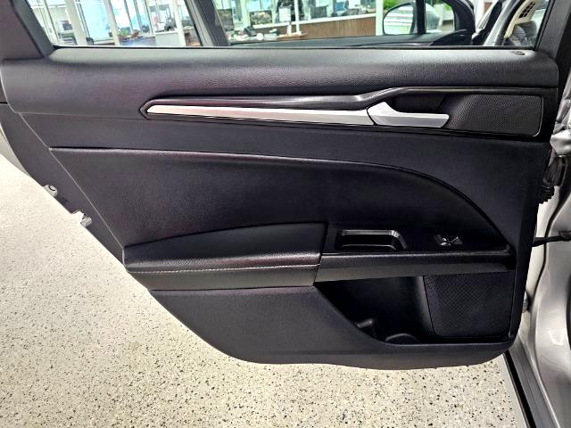 2020 Ford Fusion Titanium photo 23