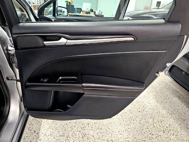 2020 Ford Fusion Titanium photo 25
