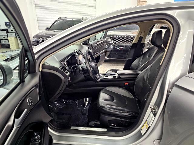 2020 Ford Fusion Titanium photo 26
