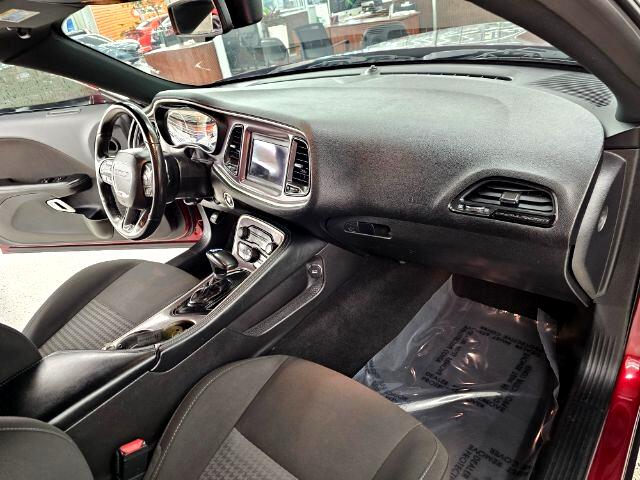 2022 Dodge Challenger GT AWD photo 6