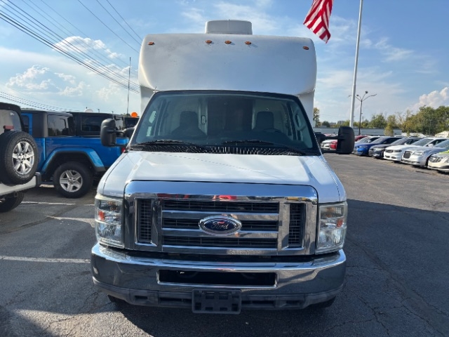 Ford Econoline Commercial Cutaway E-350 Super Duty 158" SRW 2011 Ford Econoline Commercial Cutaway E-350 Super Duty 158" SRW 2011