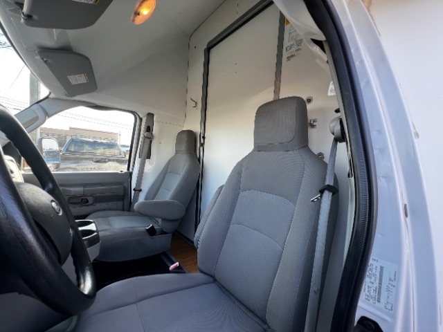 Ford Econoline Commercial Cutaway E-350 Super Duty 158" SRW 2011 Ford Econoline Commercial Cutaway E-350 Super Duty 158" SRW 2011