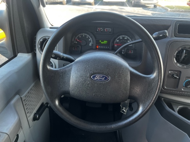 Ford Econoline Commercial Cutaway E-350 Super Duty 158" SRW 2011 Ford Econoline Commercial Cutaway E-350 Super Duty 158" SRW 2011