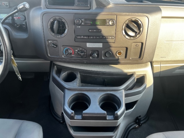 Ford Econoline Commercial Cutaway E-350 Super Duty 158" SRW 2011 Ford Econoline Commercial Cutaway E-350 Super Duty 158" SRW 2011