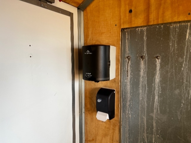 Ford Econoline Commercial Cutaway E-350 Super Duty 158" SRW 2011 Ford Econoline Commercial Cutaway E-350 Super Duty 158" SRW 2011