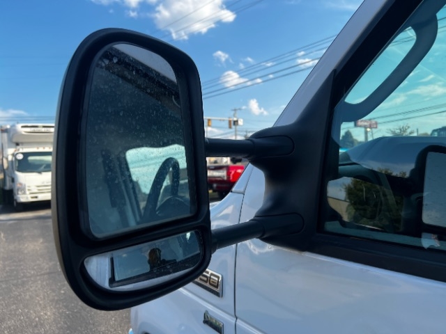 Ford Econoline Commercial Cutaway E-350 Super Duty 158" SRW 2011 Ford Econoline Commercial Cutaway E-350 Super Duty 158" SRW 2011