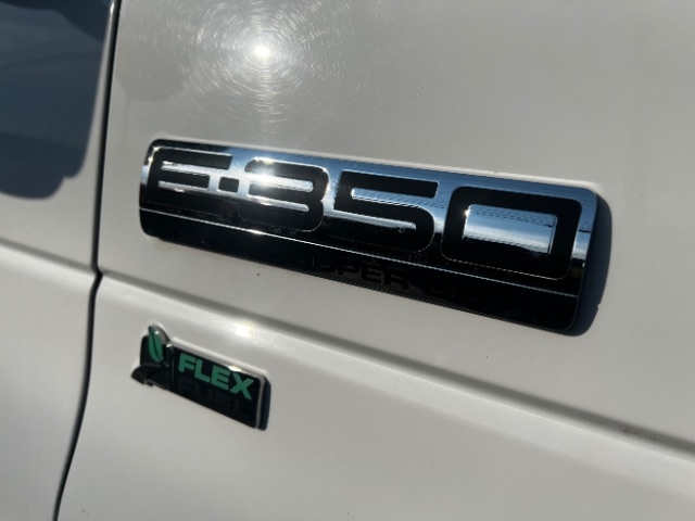 Ford Econoline Commercial Cutaway E-350 Super Duty 158" SRW 2011 Ford Econoline Commercial Cutaway E-350 Super Duty 158" SRW 2011