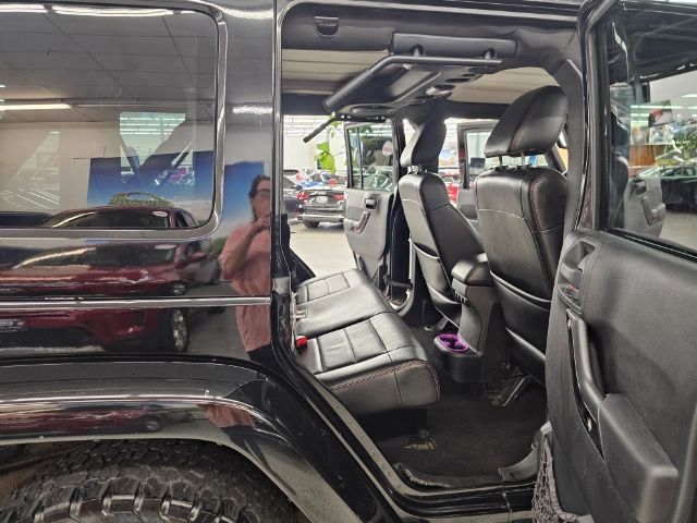 2012 Jeep Wrangler Unlimited Sahara Altitude photo 21