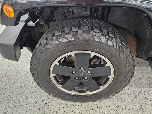 2012 Jeep Wrangler Unlimited Sahara Altitude photo 30