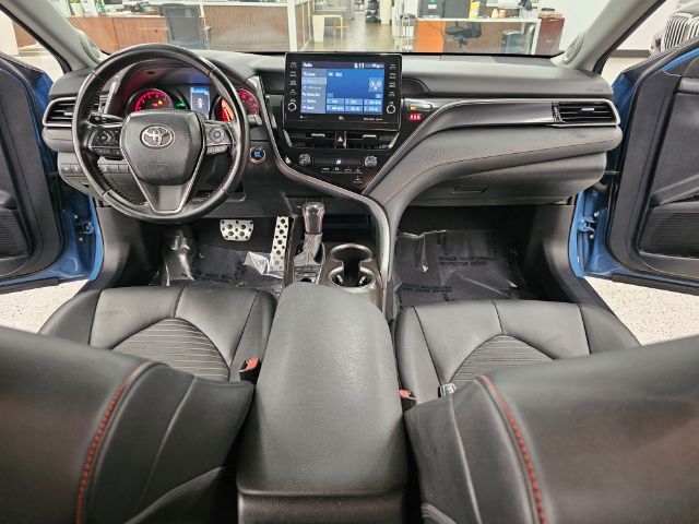 2022 Toyota Camry TRD V6 photo 9
