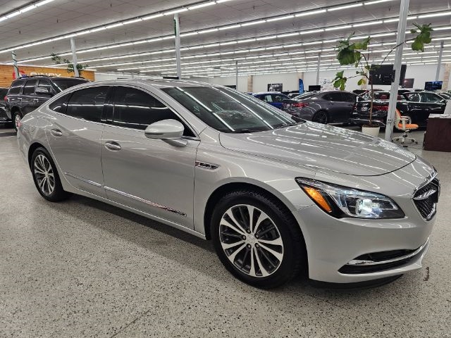2017 Buick LaCrosse Essence photo 3