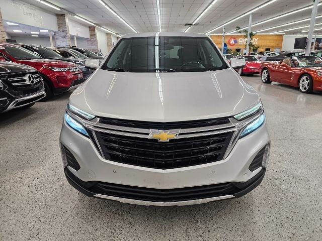 2022 Chevrolet Equinox LT photo 2