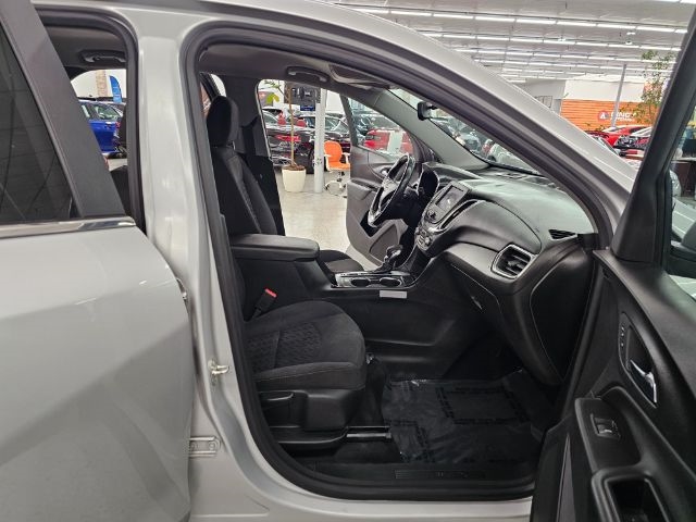 2022 Chevrolet Equinox LT photo 28
