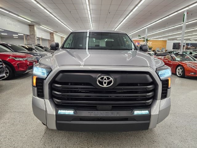 2023 Toyota Tundra SR5 CrewMax photo 2