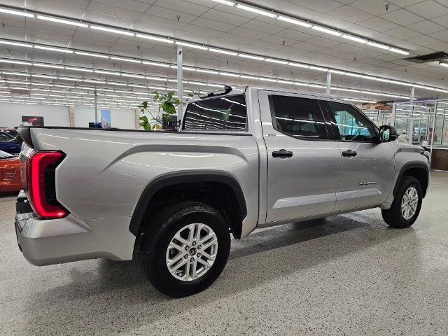 2023 Toyota Tundra SR5 CrewMax photo 4