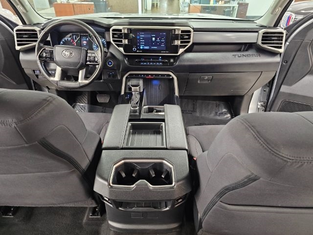 2023 Toyota Tundra SR5 CrewMax photo 9