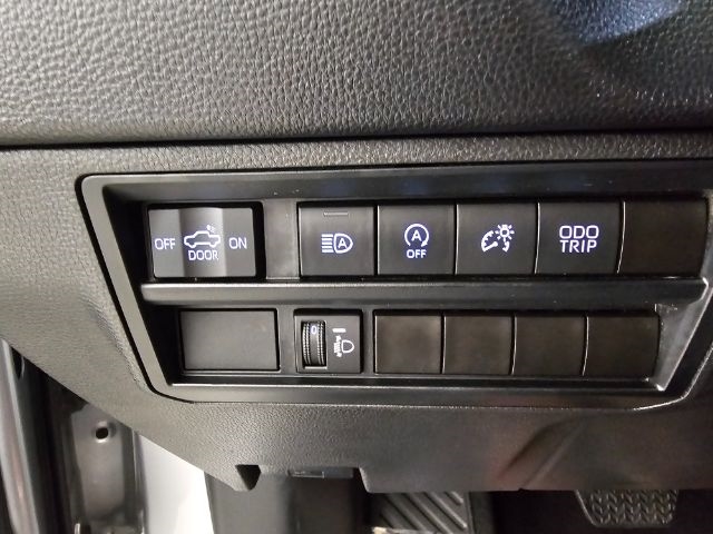 2023 Toyota Tundra SR5 CrewMax photo 14