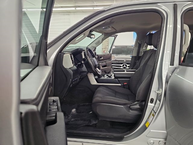 2023 Toyota Tundra SR5 CrewMax photo 25