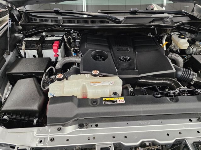 2023 Toyota Tundra SR5 CrewMax photo 35