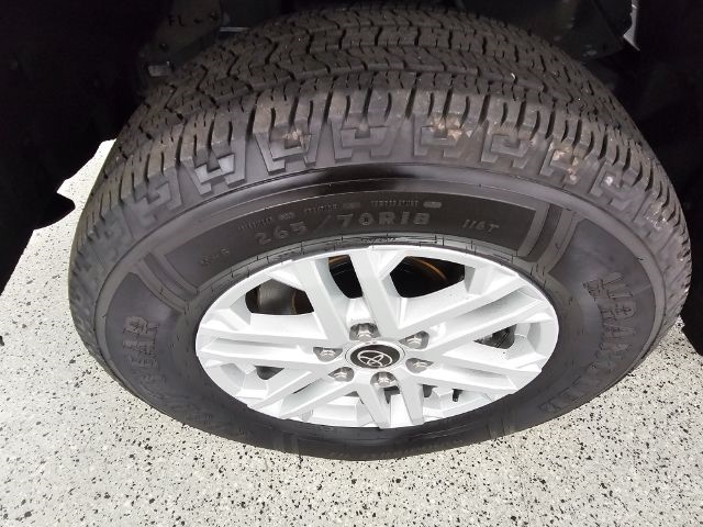 2023 Toyota Tundra SR5 CrewMax photo 41