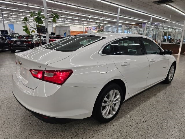 2018 Chevrolet Malibu 1LT photo 4