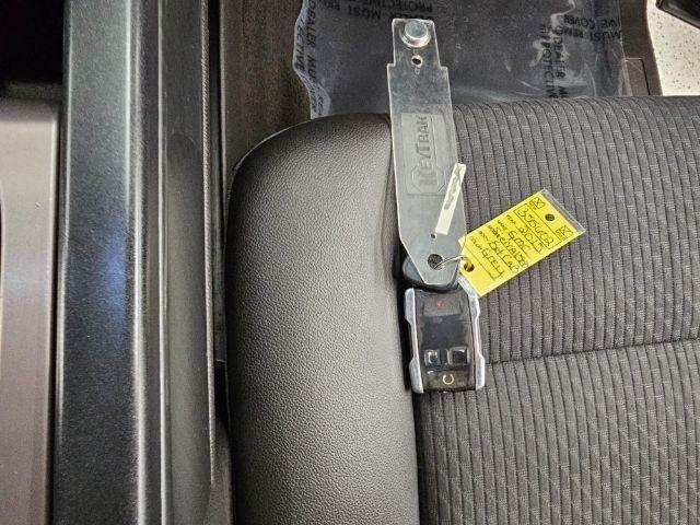 GMC Sierra 1500 4WD Double Cab 143.5" SLE 2015