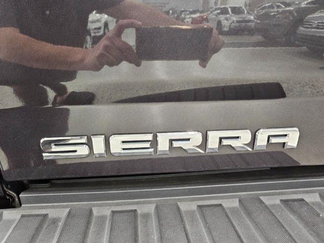 GMC Sierra 1500 4WD Double Cab 143.5" SLE 2015