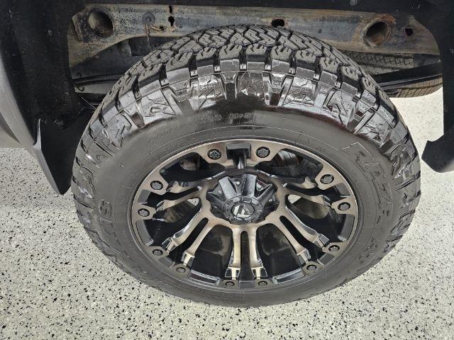 GMC Sierra 1500 4WD Double Cab 143.5" SLE 2015