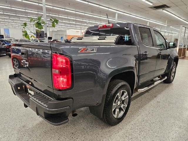 2017 Chevrolet Colorado Z71 photo 3