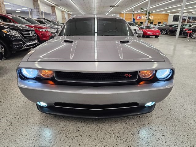 2014 Dodge Challenger R/T photo 2