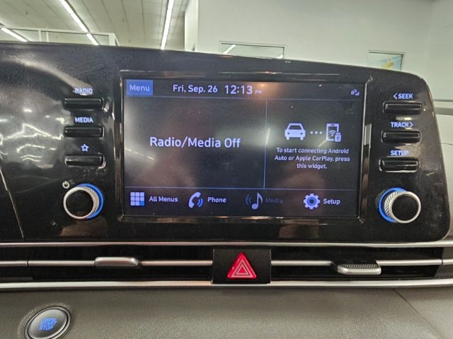 2022 Hyundai Elantra SEL photo 14
