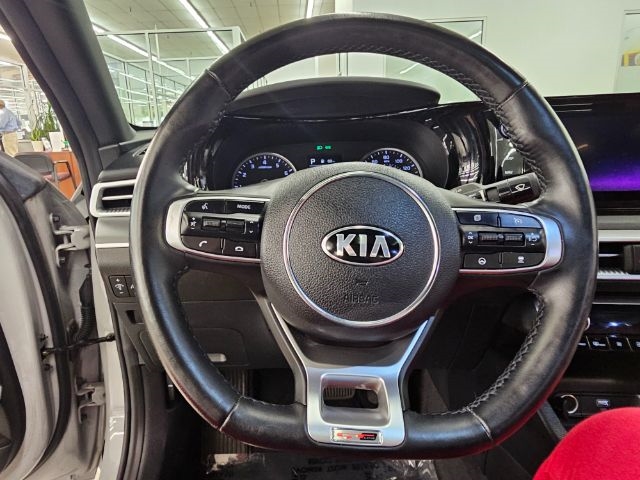 2021 Kia K5 GT-Line photo 10