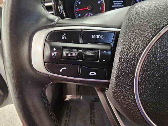 2021 Kia K5 GT-Line photo 11