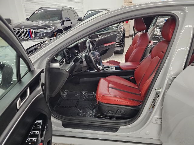 2021 Kia K5 GT-Line photo 25