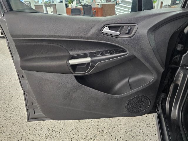 2016 Ford Transit XLT photo 22