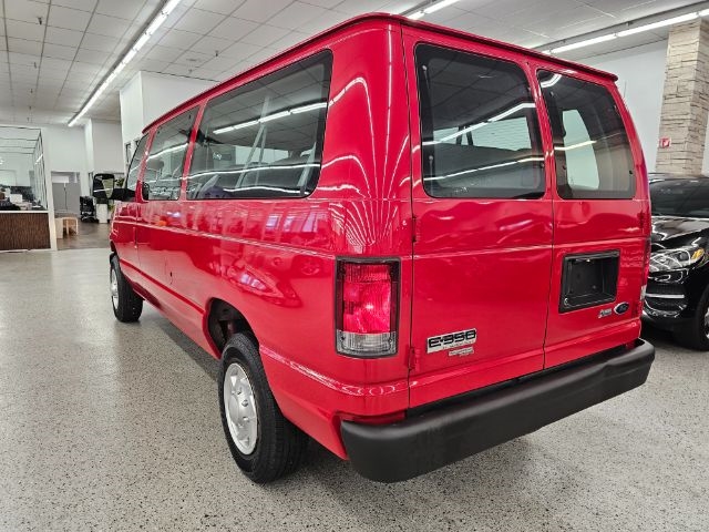 2011 Ford E-350 XL photo 4