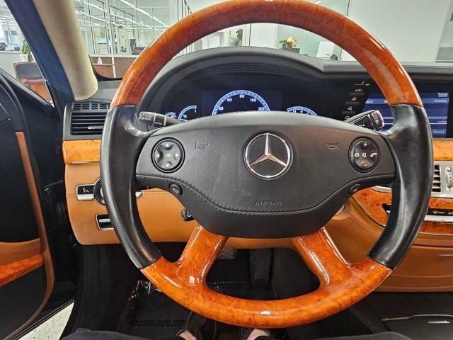 Mercedes-Benz S-Class 4dr Sdn 5.5L V12 RWD 2007