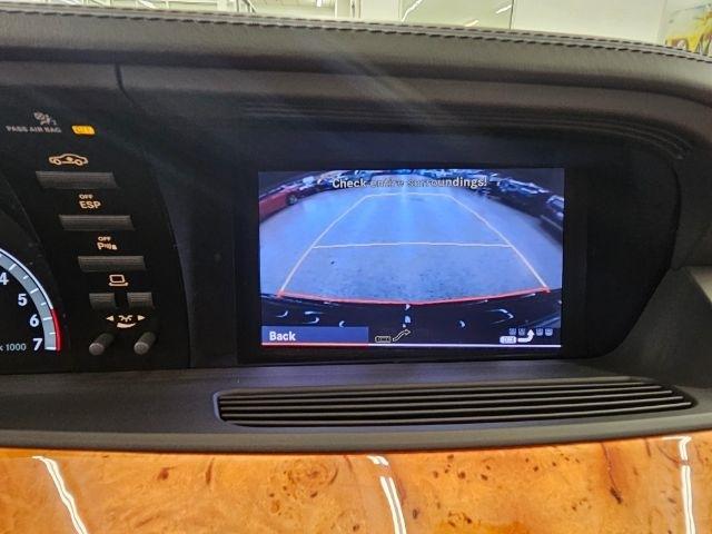 Mercedes-Benz S-Class 4dr Sdn 5.5L V12 RWD 2007