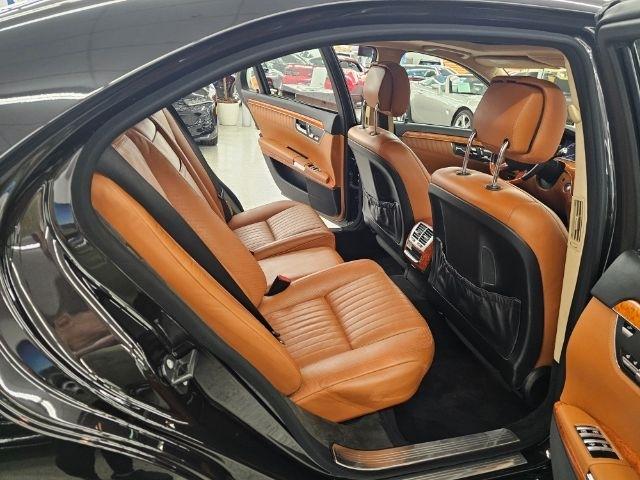 Mercedes-Benz S-Class 4dr Sdn 5.5L V12 RWD 2007